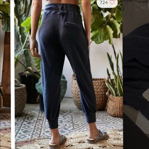 Free People Pants & Jumpsuits - NWT free people jogger sweat pants Free People Pants & Jumpsuits - NWT free people jogger sweat pants
